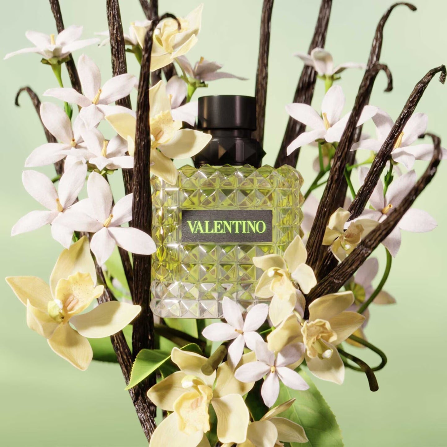 VALENTINO Donna Born in Roma Green Stravaganza Eau de Parfum de Parfum with Vanilla &amp; Tea Accord